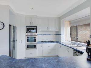 4 Dawn Parade Kianga