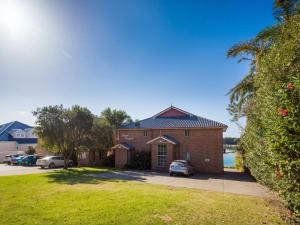 Grand Pacific 2 Unit 2 - Ground Floor