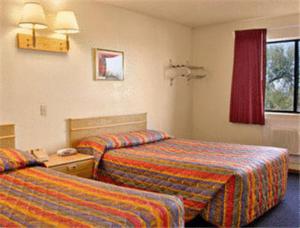 Double Room with Two Double Beds - Non-Smoking room in Super 8 by Wyndham Lake Havasu City