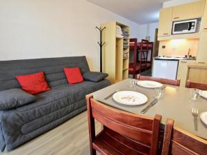 Appartement Chamrousse, 1 pi?ce, 4 personnes - FR-1-340-220