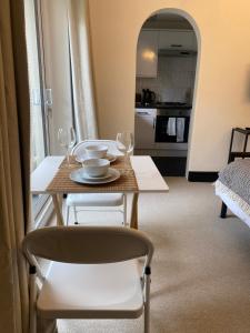 Central Brighton garden studio, close to seafront