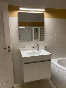 Apartament AVANA