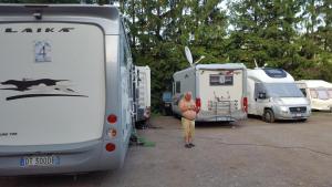 camping aviator, numai TEREN, campare pentru rulote autorulote PERSONALE, Campingul nu are rulote !!! Busteni