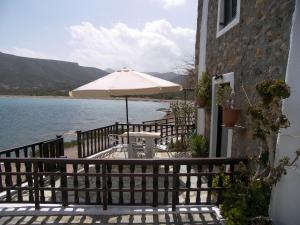 Hiona Cottage