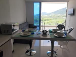 Hermoso apartamento a 300 m Playa Bello Horizonte Pozos colorados