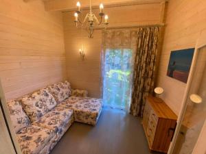 Māja pie Ziedu laivas