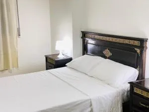 Hatim Appartements - 纳祖尔