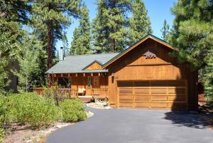 Holiday Home room in Northstar - Grizzly Bear Cabin