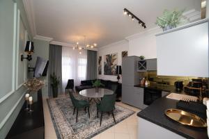 Trzy Gracje - Monte Cassino by OneApartments