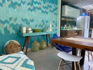 Casa completa com piscina em frente à praia em Maresias