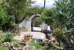 Ideal place for family near the beach with garden