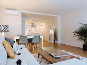 Pz triana amplio, moderno y luminoso apt 2d 2b