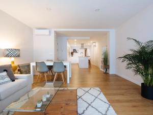 Pz triana amplio, moderno y luminoso apt 2d 2b