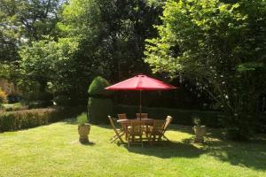 Maisons de vacances Independent cottage with swimming pool and tennis : photos des chambres