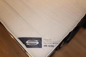 Lovely Renovated Studio Golden Square Pedestrian