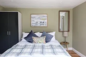 Dickens Suite- Cozy Suite 15min close to Gatwick - Ifield