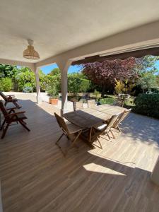 Appartements appartement rez de villa proche port et plages de Sanary : photos des chambres