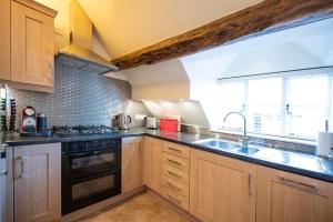 Neroli River View Apartment