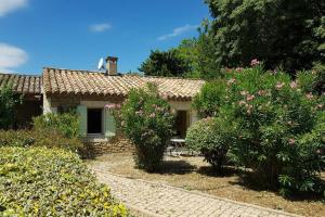 Appartements Mas des Figues Gite #farmstay #certifiedorganic #zeropesticide #agritourism #ecotourism #saintremydeprovence #Alpilles : photos des chambres