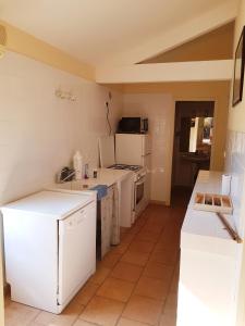 Appartements Alpilles Cottage Philippe's Farm gite 4 p , piscine- Maison 55m2 - 2 chambres - calme - jardin botanique - Saint Remy de Provence - Parc Naturel Regional des Alpilles - proche Baux de Provence - : photos des chambres