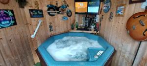 Chalet with hot tub room