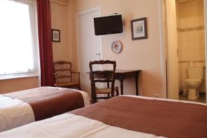 Hotels Le Chatel : photos des chambres