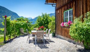 Lovely house with mountain view & big garden in Bad Aussee