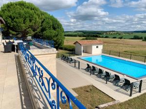 Maisons de vacances Magnifique villa de charme avec piscine : Maison 5 Chambres