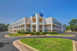 Motel 6-Raleigh, NC - North