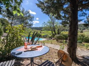 Villas Majestic Villa in Montbrun with Private Heated Pool : photos des chambres