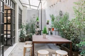 Fashionable Base in Central Athens in the Old Tailor Factory