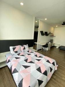 Landmark Residence 2, Studio for 2 pax, High floor, Nice View, Free Parking, Budget Stay