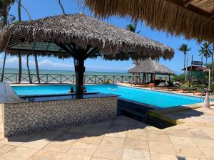 Condomínio com vista para o Mar e Piscina no CUMBUCO- AP 106