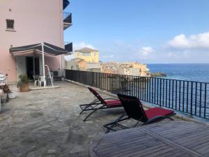 Appartements Une grande terrasse sur la mer : photos des chambres