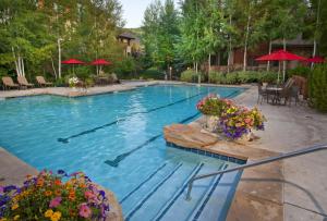 Two-Bedroom Apartment room in Aspenwood Lodge #304 Condo