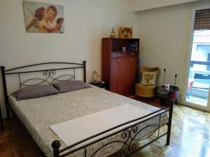 Acropolis within 10min. walk!