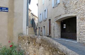 Maisons de vacances Ooh La La! Oh so Provence! : Maison 2 Chambres