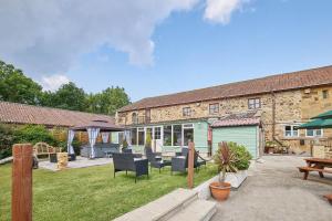 Host & Stay - The Arches Country House
