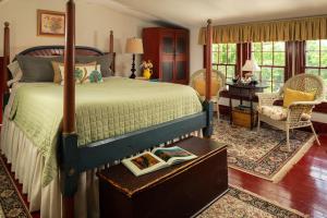 Double Room with Private External Bathroom room in Ashby Inn & Restaurant