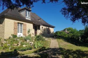 Maisons de vacances Magnifique maison perigourdine avec piscine : photos des chambres