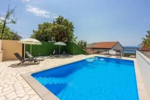 Raj - Inn - Drivenik