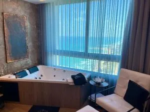 love on the sea - Ramat Tyomqin