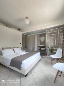 Heliopetra Villa