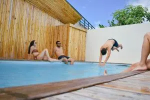 Hostel AzorAzul - Pool & Suite - Ponta Delgada