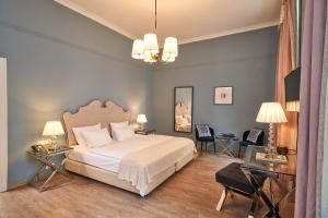 Hotel Monopol - Central Station