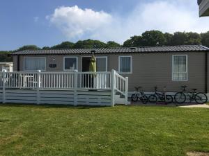 3 Bed Luxury Mobile Home Hoburne Park Christchurch