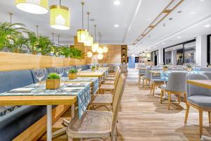 Broncemar Beach Suites