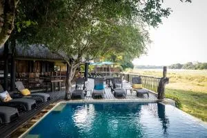 Umkumbe Safari Lodge Riverside - Rezervace Manyeleti