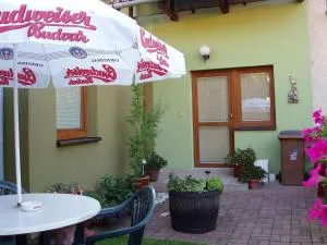 Penzion Orion Hovorany - Nasedlowitz