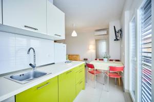 Apartment with Terrace room in Villa Grdelina